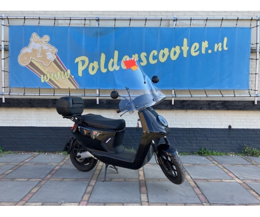 NIU mqi gt motorscooter