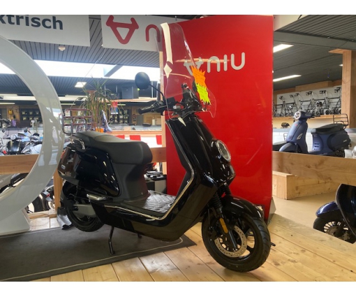 NIU NQI BLACK FULL OPTION CHROOM 25KM
