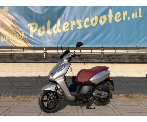 Peugeot kisbee zilver RS 