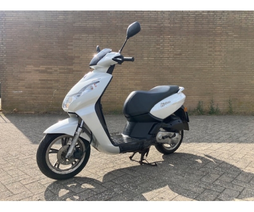 Peugeot kisbee wit