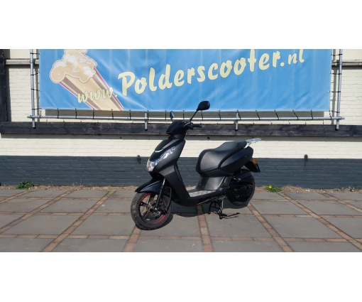 Peugeot kisbee mat zwart